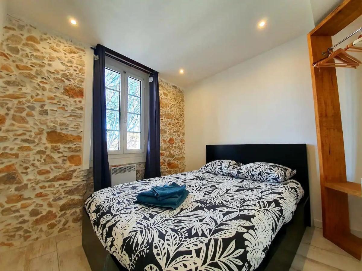 Freshly Tastefully Renovated Apartments In Heart Of Old Antibes Exterior foto