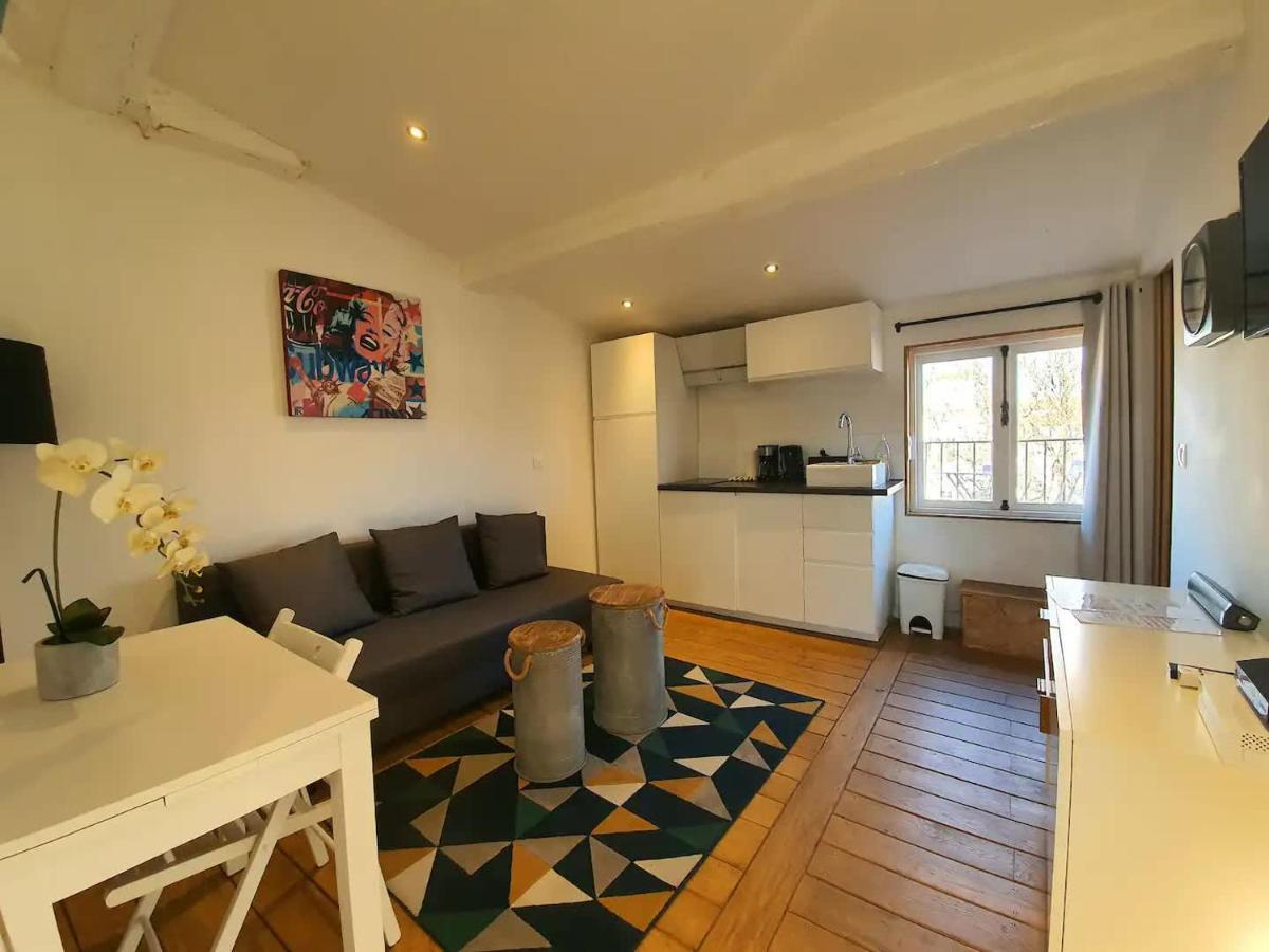 Freshly Tastefully Renovated Apartments In Heart Of Old Antibes Exterior foto