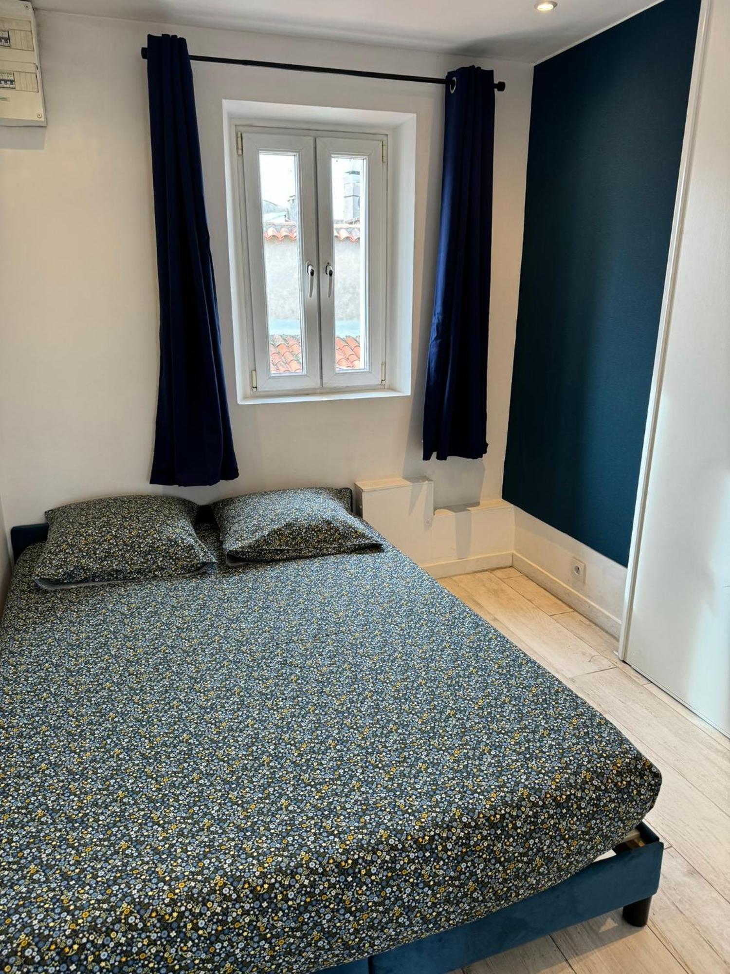 Freshly Tastefully Renovated Apartments In Heart Of Old Antibes Exterior foto